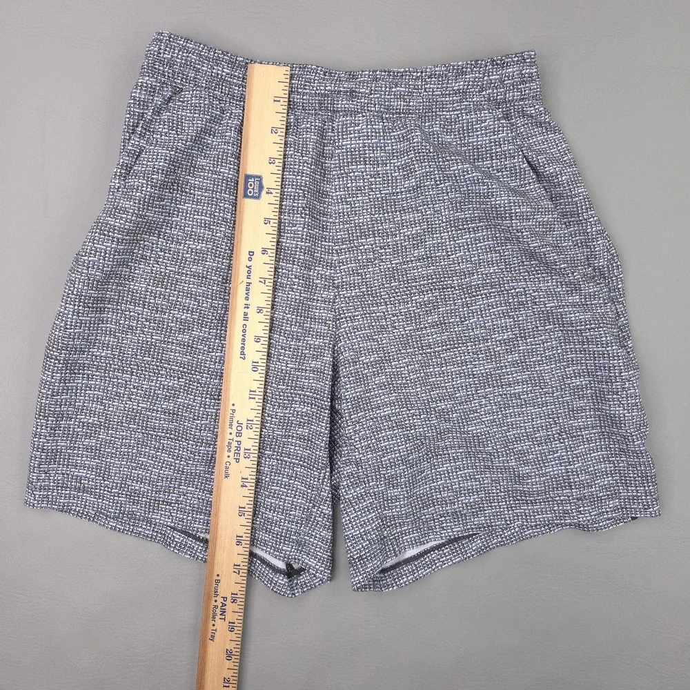 Lululemon Shorts Men Small Gray Geometric Pace Breaker Linerless 7in Performance